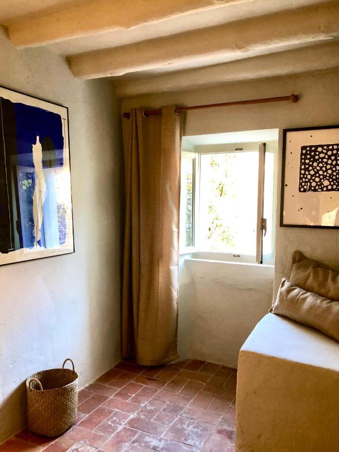 El Castell De Seguero Apartment Beuda Екстериор снимка