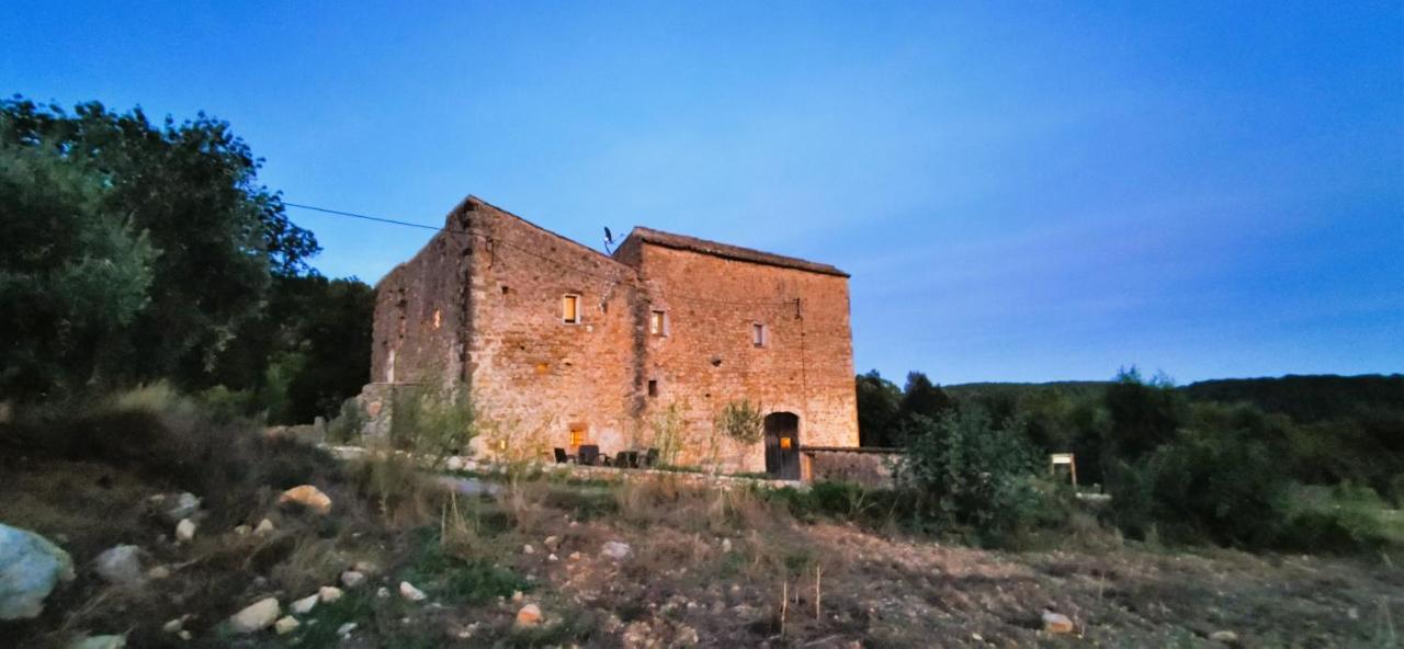 El Castell De Seguero Apartment Beuda Екстериор снимка